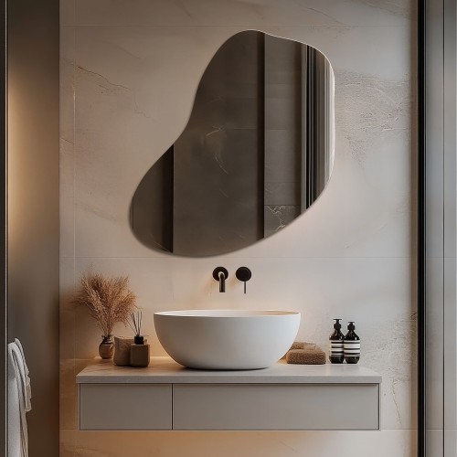 Badezimmerspiegel in organischer Form - KWARC
