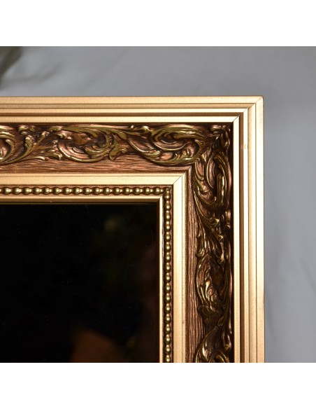 Luxuriöser Wandspiegel in ornamentiertem Rahmen mit gealterter Spiegelfläche – GUSTAV VINTAGE