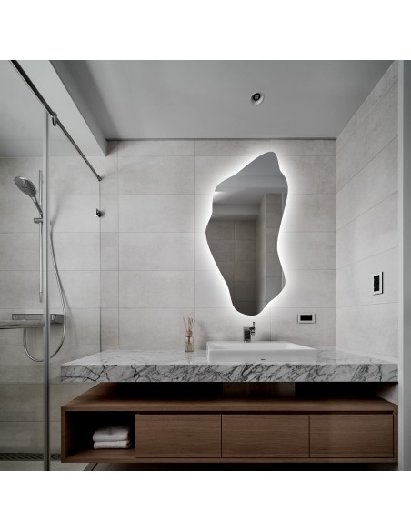 Unregelmäßig geformter Spiegel mit Beleuchtung – PIENA LED