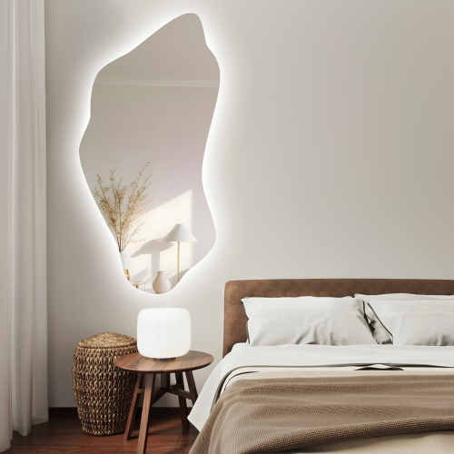Unregelmäßig geformter Spiegel mit Beleuchtung – PIENA LED