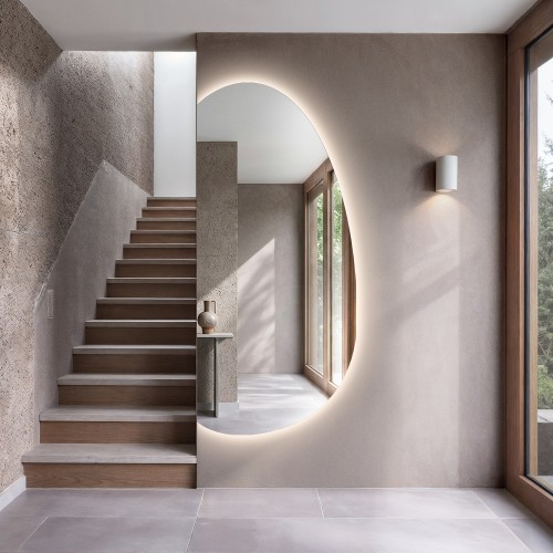 Spiegel in organischer Form mit LED-Beleuchtung –...