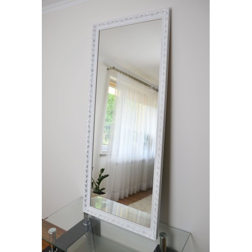 Spiegel mit weißem Ornamentrahmen aus Holz - 5004001