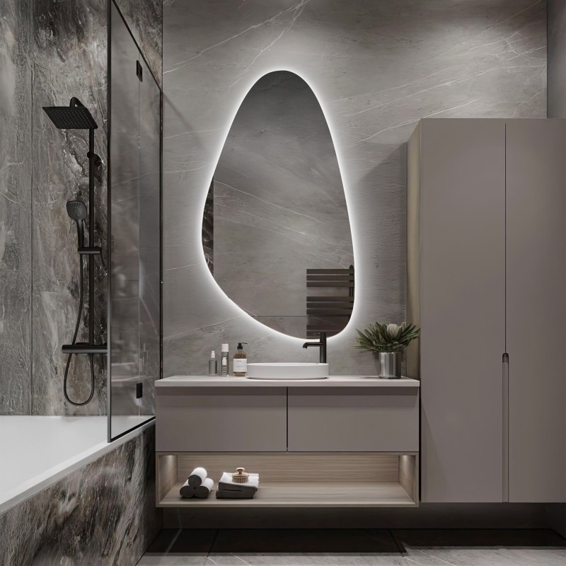 Spiegel in unregelmäßiger Form mit Beleuchtung - SYDERYT LED