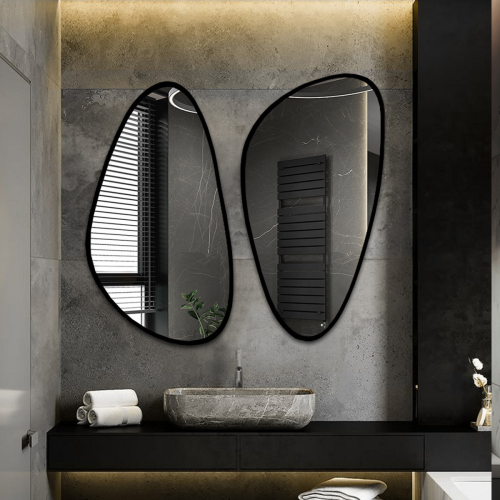 Satz von zwei unregelmäßigen Spiegeln im Rahmen - SELENIT...