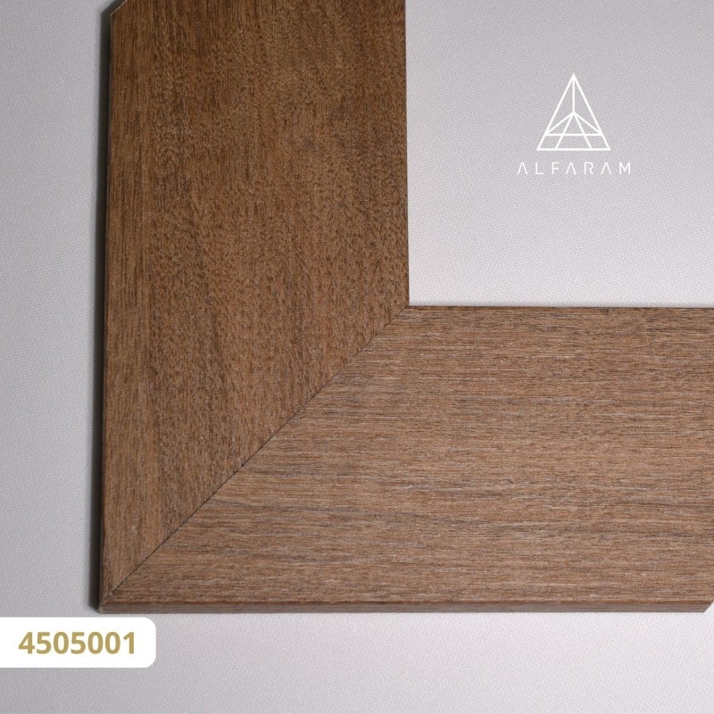 Spiegel mit braunem Holzrahmen – 4505001