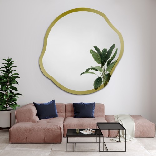 Unregelmäßiger Spiegel in goldglänzendem Rahmen - CYRKON...