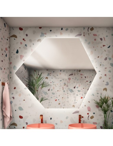 Spiegel in geometrischer Form mit Beleuchtung –...