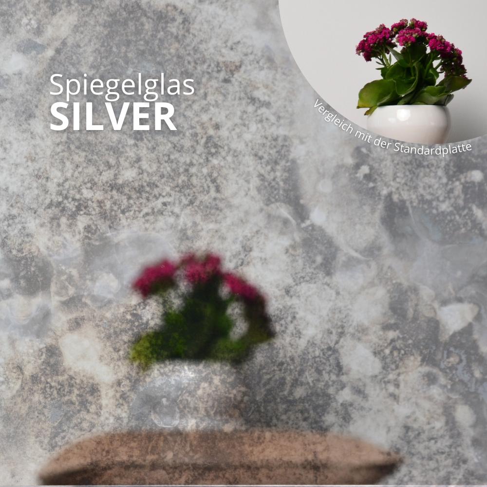 Antikes Spiegelglas - Silver